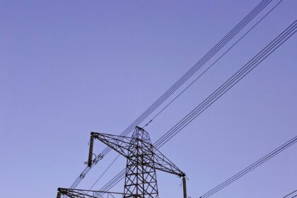 برج معدني لخطوط نقل الكهرباء ذات الجهد العالي